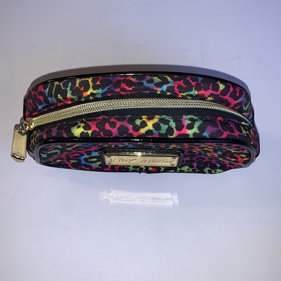 Betsy Johnson Leopard Rainbow Print Makeup Accessories Bag - Picture 2 of 8